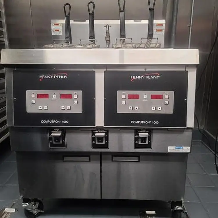 Used HENNY PENNY OFG 322 Cookers / Coolers / Fryers British Columbia CA | Surrey Food Equipment #1310234