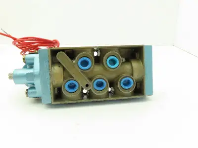 Honeywell Skinner S3R0AGLX Directional Control Valve 5-Way 2 Pos 240VAC 150 PSI