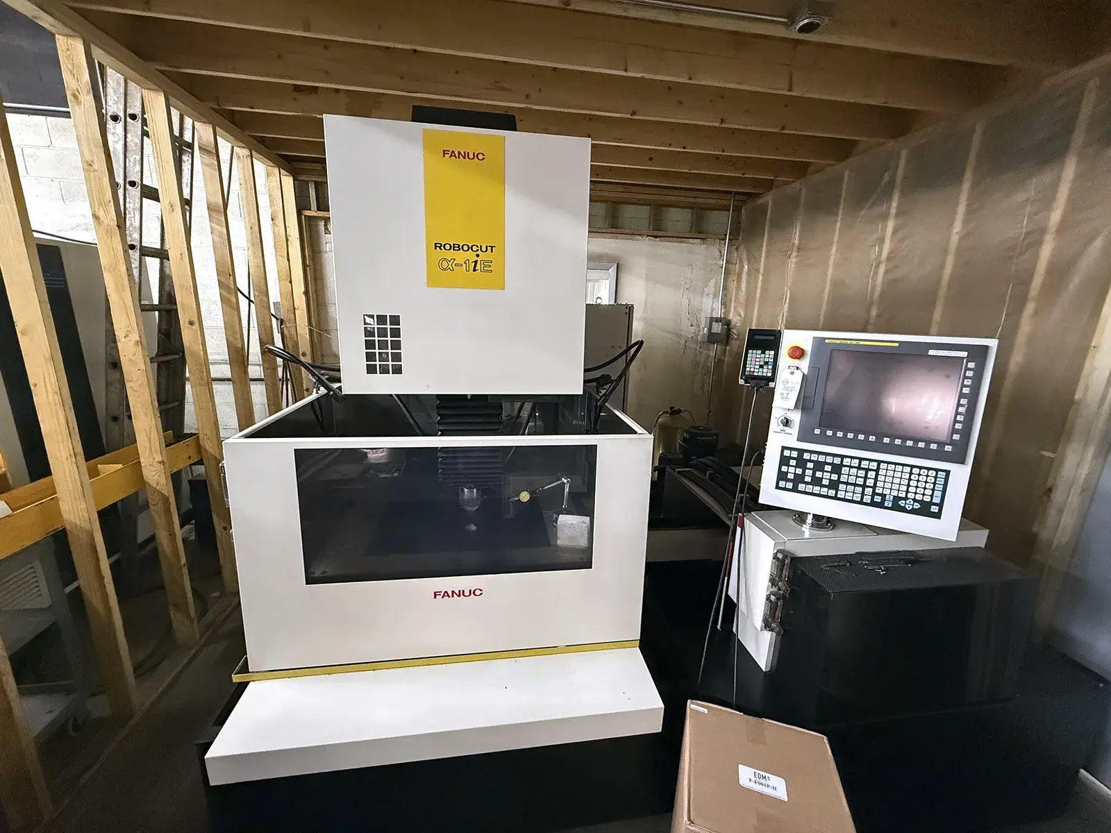 Used 2012 FANUC ROBOCUT A-1IE Wire EDM Illinois US | Machinery Marketing International #1550549