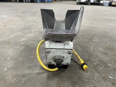 Used 1995 ERIEZ MFG. CO. KHS-5 Vibratory Conveyors British Columbia CA | Steep Hill Equipment Solutions #1354968