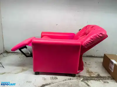 The Crew Furniture Pink Kid’s Recliner Sofa