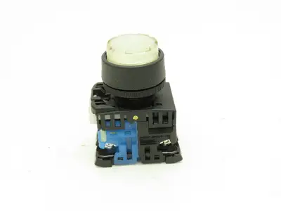 Fuji Electric Illuminated Pushbutton White Momentary 22mm 250V 6A Lot of 8