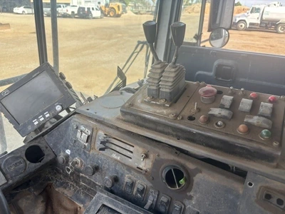 Used 2002 MACK MR690S Garbage trucks Arizona US | Proxy Equipment #1470261
