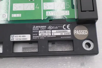 NEW MITSUBISHI A173UHCPU MOTION CONTROLLER W/ A178B-S1 8-SLOT BASE UNIT #L-702