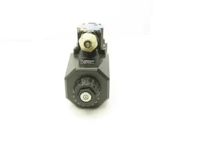 Tokimec Vickers DG4V-5-2A-M-P7L-H-7-40 Directional Solenoid Valve 24VDC