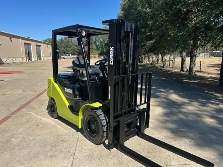Used 2021 CLARK S25D Internal Combustion Forklifts: Pneumatic Tire Texas US | North Texas Equipment Services #549668