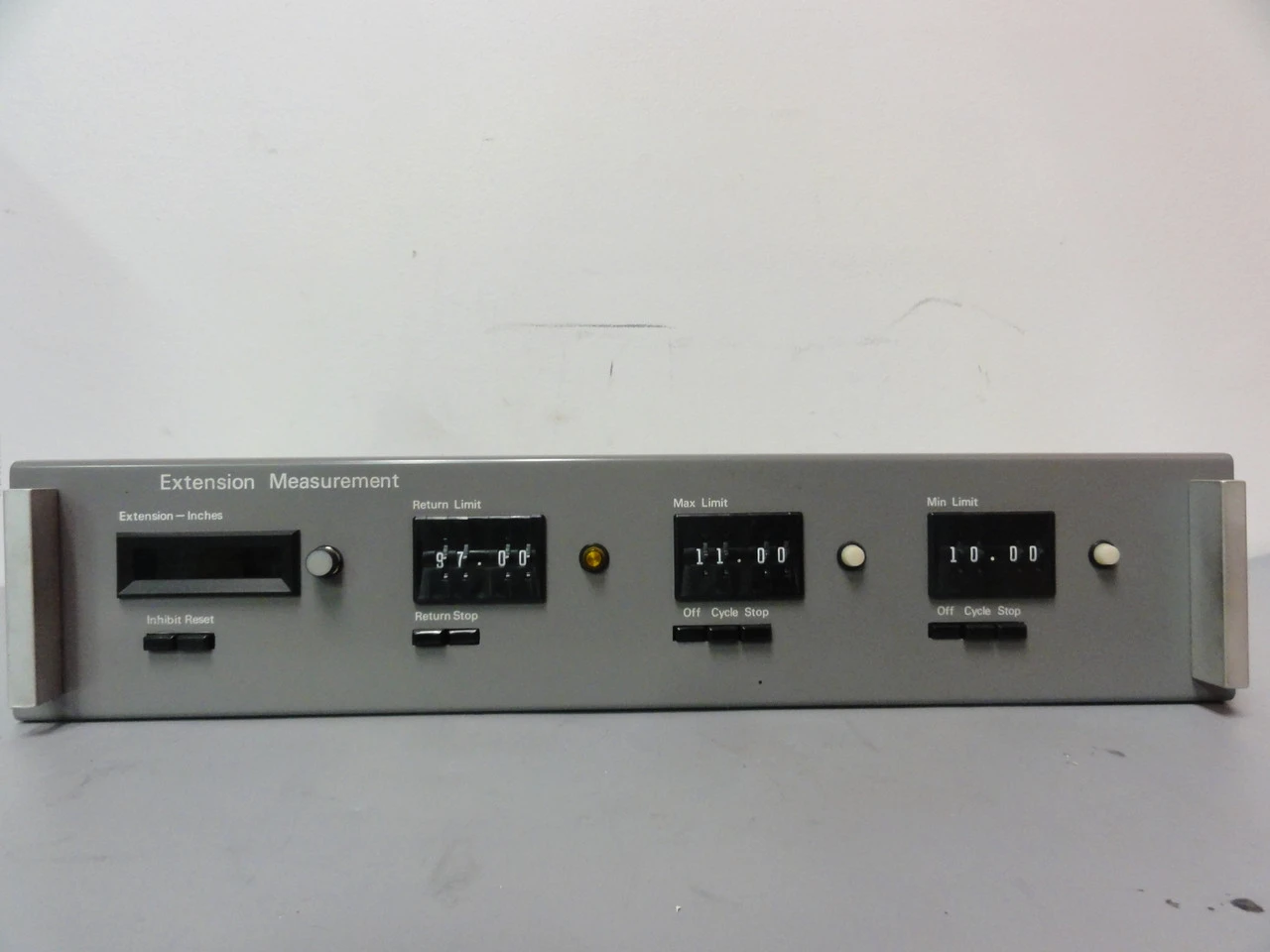 USED INSTRON A1022-1055B