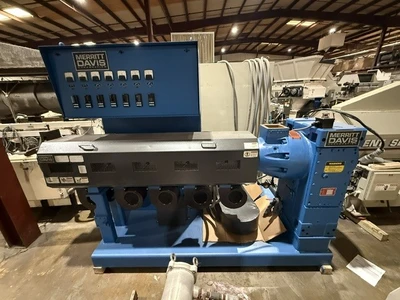3.5" Merritt/Davis Standard Single Screw Extruder, 24:1 L/D, Air Cooled, 75hp AC