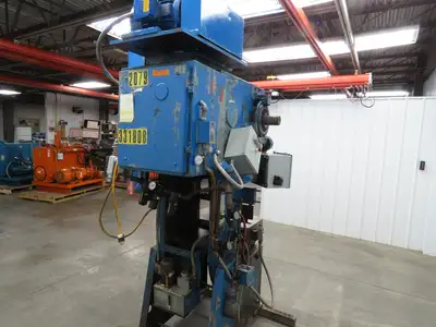 Federal Mechanical OBI Punch Press 32 Ton Air Brake Clutch 1-1/2" Stroke 7.5Hp