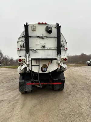 2007 GUZZLER CLASSIC Industrial Air Handler | VacSource (5)