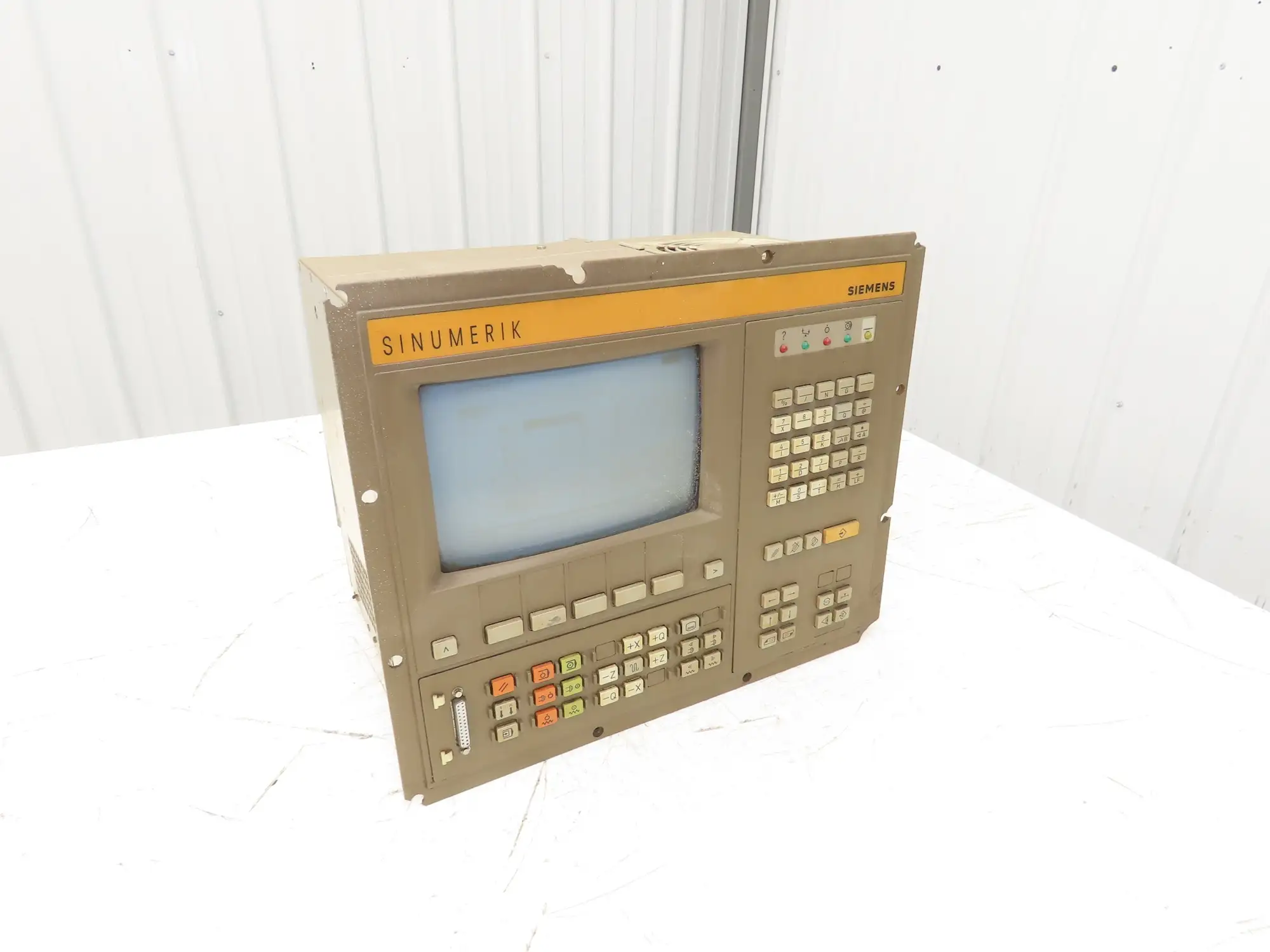 Siemens 6FC3241-0AA-Z Sinumarik 810 T Operator Interface Panel 24V