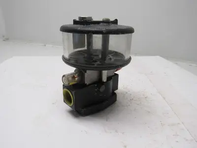 Watts L50-06R In-Line Injection Lubricator 3/4" Ports 10 oz. Reservoir