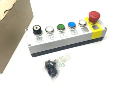 New | in-Stock Siemens Metal Command Device Enclosure, 6-Buttons, Illuminated Electrical Controls Michigan US | Maverick Industrial Sales #1393348