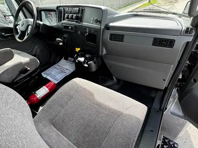 Used 2023 INTERNATIONAL MV607 Box trucks Florida US | Truck and Van Outlet #1509128
