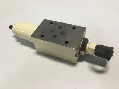 USED VICKERS DGMX2-3-PP-CW-S-40