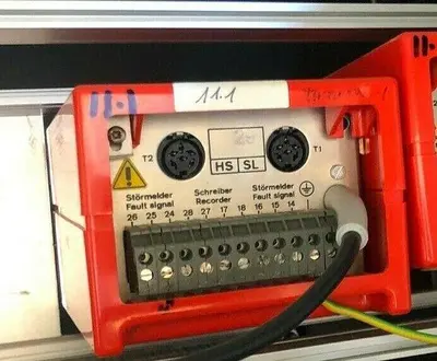 LEYBOLD HERAEUS TM220