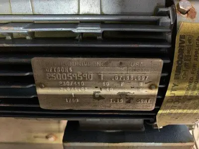 Pneumatic Press on Chain Conveyor