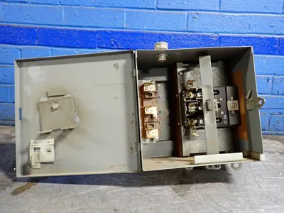 Bus Plug