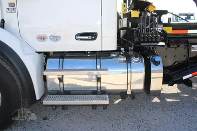 New | in-Stock 2027 PETERBILT 548 Rolloff Trucks Texas US | Roll Off Truck World #1492018