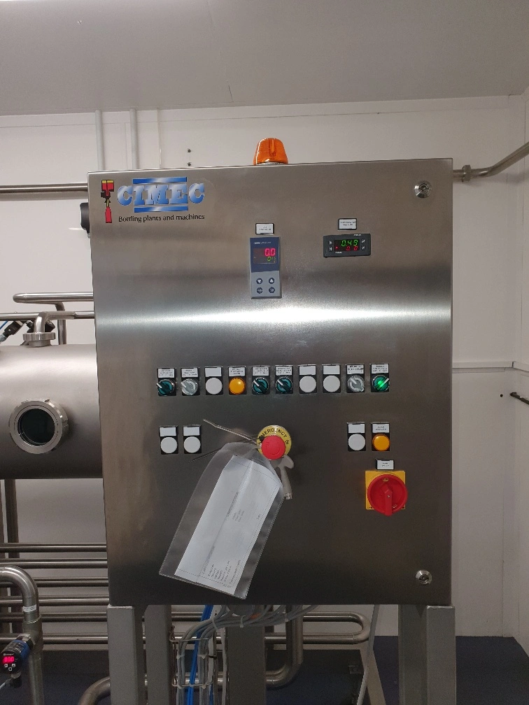 2000 LPH. Cimec carbonation techniques pre mix carbonator.