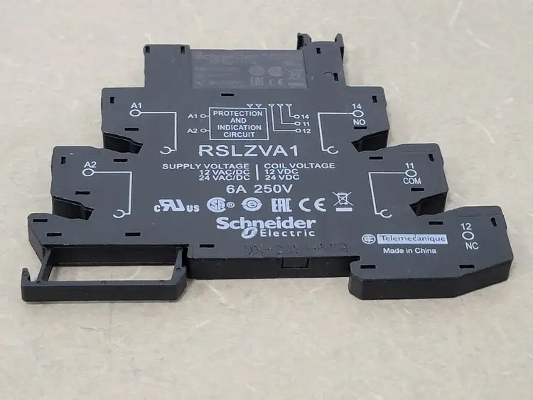 Used SCHNEIDER ELECTRIC RSL1AB4BD Misc Electrical & Power Parts British Columbia CA | Lenmark #250996