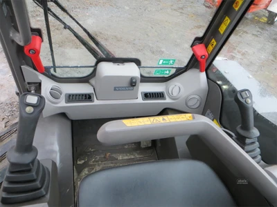Used 2013 VOLVO MC110C Skid Steer Loaders New York US | Abele Tractor #1343029