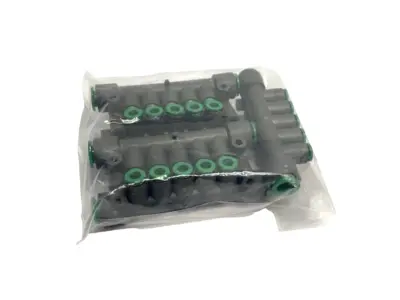 KRM11-06-10-10 | SMC  Pneumatic Fitting Manifold, 6mm Tube O.D. 10mm Port LOT OF 5 - New