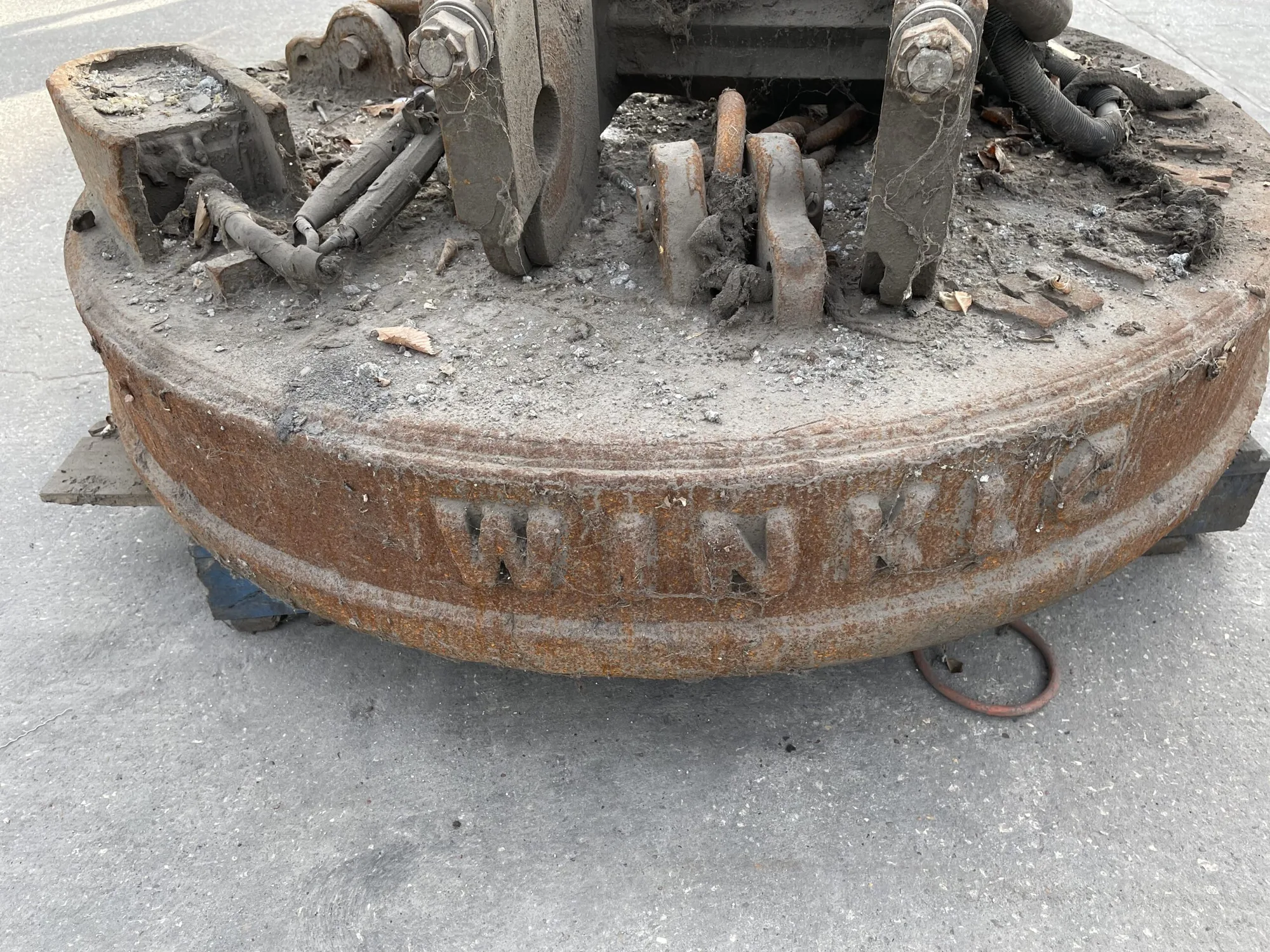 58″ Winkle Magnet