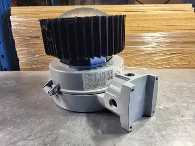 NEW CROUSE-HINDS VMVL-11-2TW-R1-UNV1-S890