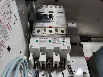 Used EATON SVX010A1-5A4N1 Switchgears British Columbia CA | Lenmark #240168