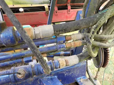 USED 2003 CANAMERICAN STONE SPREADER SOIL KING XL19