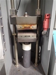 Used CARVER _UNKNOWN_ Heated Platen Hydraulic Press Connecticut US | DMC Industries #1281878