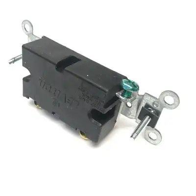 USED LEVITON SINGLE POLE TOGGLE SWITCHES