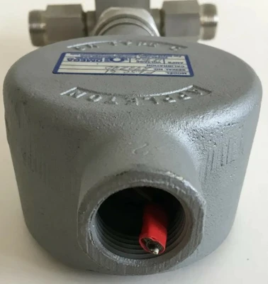 USED OMEGA ENGINEERING FLSC-61