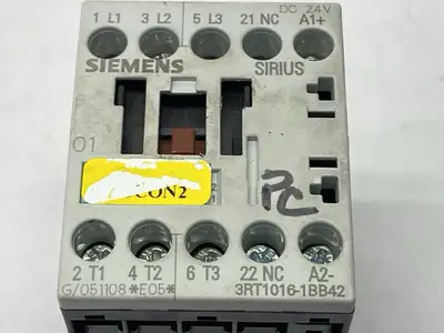 3RT1016-1BB42 | Siemens  Contactor 3-Phase 20A 600VAC 24VDC - Used