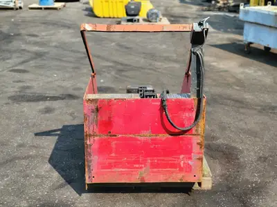 USED RAYMOND BATT-R-EASE II