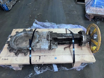12" FNW Knife Gate Valve, Hand Wheel Operated