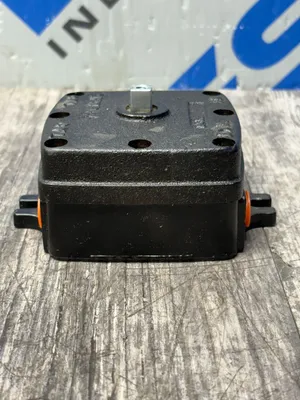 PARKER PL25 Other Valves & Manifolds | ESS Industrial Equipment Sales (7)