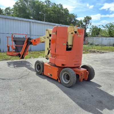 USED 2012 JLG E300AJP