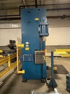 CINCINNATI 230-CB-10 Press Brake | Universal Press & Machinery (UPM) (3)
