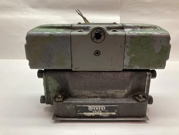 Used VICKERS DG5S4-062-C-M-10 Pump & Valve Parts Ohio US | Surplus Asset Holdings #1226296