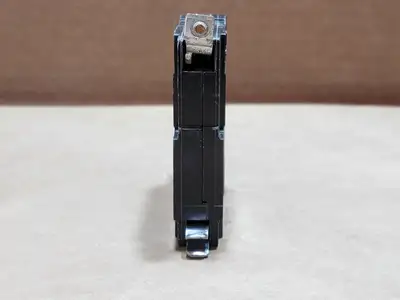 USED SQUARE D DP-4075