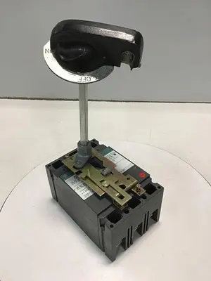 USED GE TED136100 / DISCONNECT