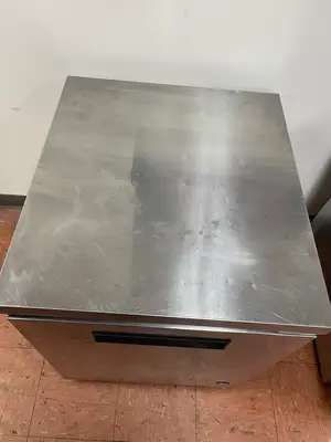 Used Hoshizaki Used 27" Hoshizaki UR27B-LP Stainless Undercounter Refrigerator - TH1 Undercounter Refrigerators Illinois US | Falcon Restaurant Supply #1374621