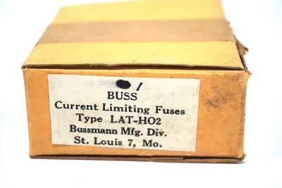NEW BUSSMANN LAT-HO2 CURRENT LIMITING FUSE LATHO2
