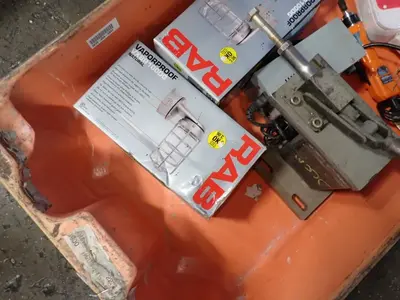 Light Fixtures / Tooling