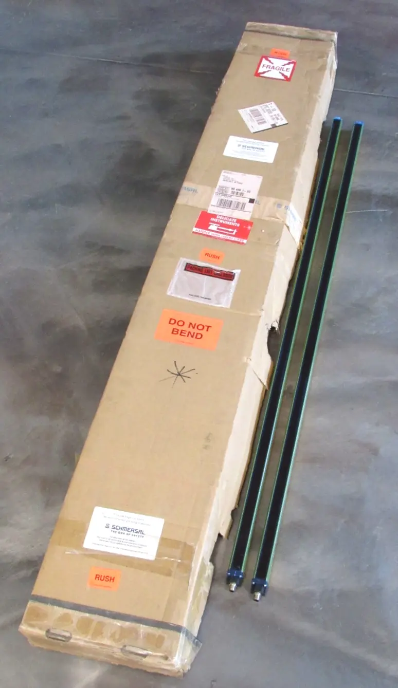 NEW SCHMERSAL SLC440COM-ER-1290-14 SAFETY LIGHT CURTAIN SET 103003907