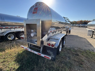Used 2014 WALKER MILK TANKER TRAILER Tanker Trailers Michigan US | Miedema Asset Management Group #1709462