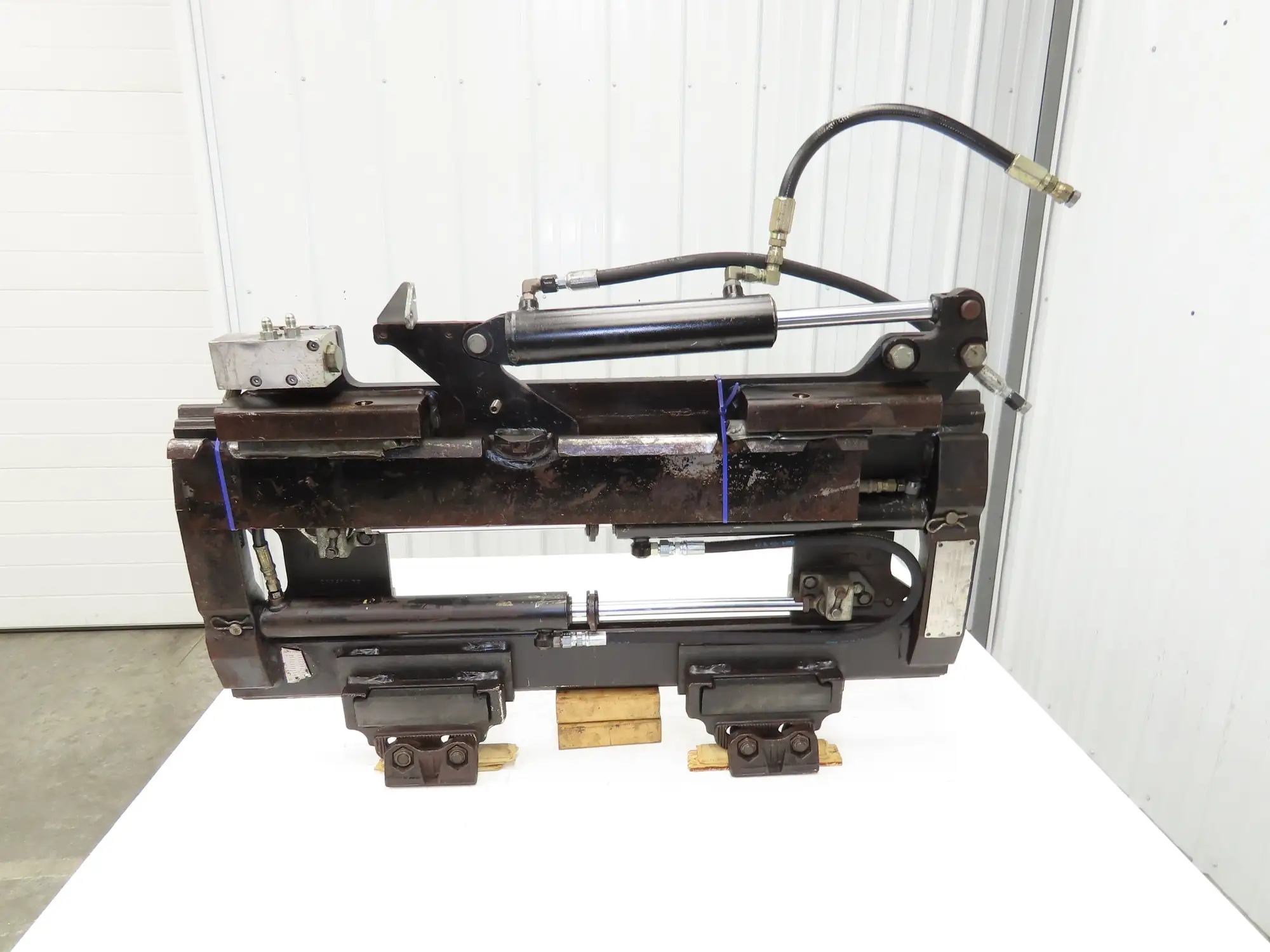 Cascade 55F-FPS-A037R1 Forklift Sideshifting Fork Positioner Assembly 5500 lbs