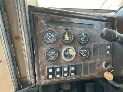 Used 2001 ADVANCE 5 AXLE Concrete Mixer Trucks Michigan US | Miedema Asset Management Group #1579194